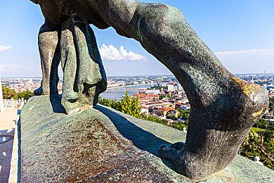 发售仅半个月 《吸血鬼崛起》销量已超150万